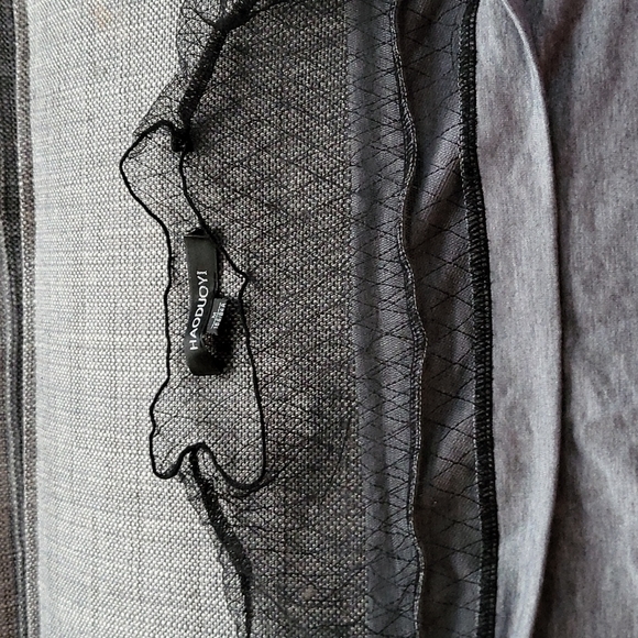 Off Shoulder built in Mesh crew neck Size M - Picture 2 of 3